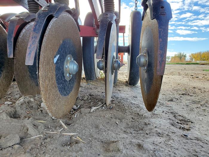 Used 12' International 6200 Grain Drill w/ Small Seed