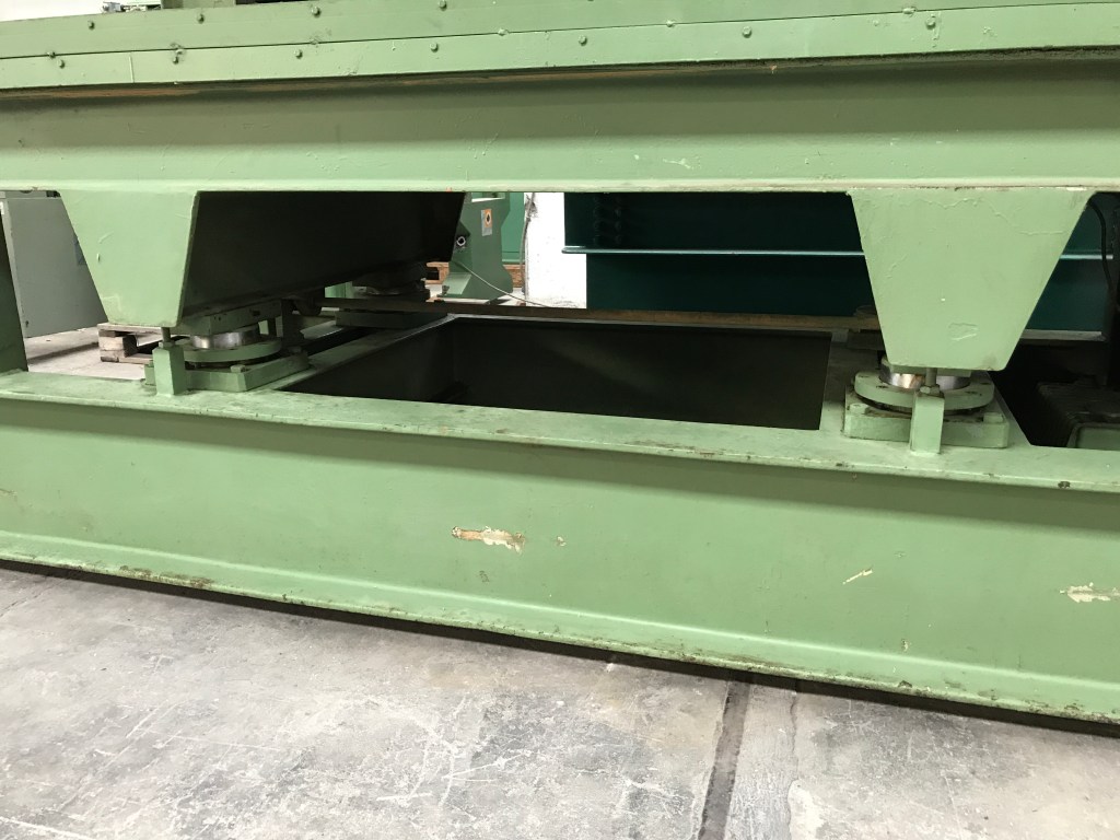 Usato Pressa a freddo marca Alberti