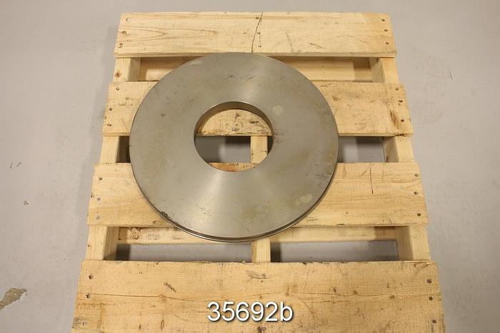 Unused Goulds 3135 Pump Stuffing Box, 18" Outer Diameter #35692