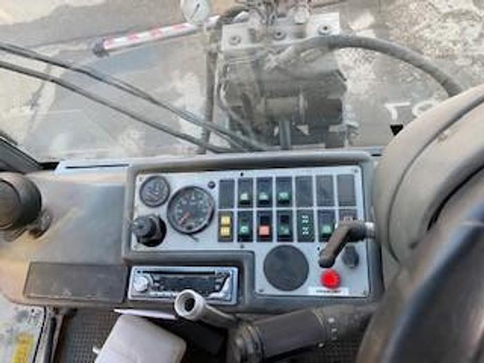 Used 2005 Boschung Pony 2/4