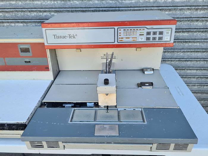Used Tissue-Tek 4715 Embedding Console with Cryo Console