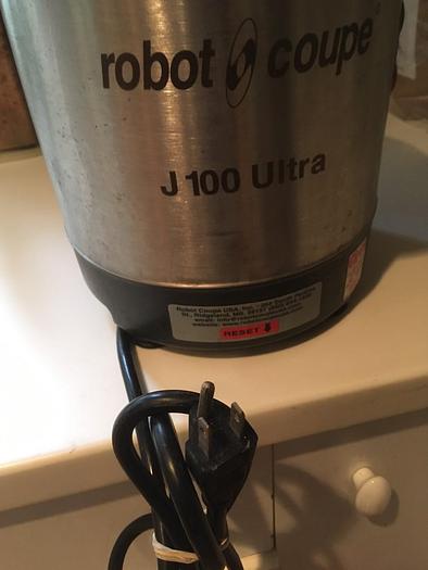 Used ROBOT COUPE J100 ULTRA AUTOMATIC CENTRIFUGAL COMMERCIAL H.D. JUICER EXTRACTOR