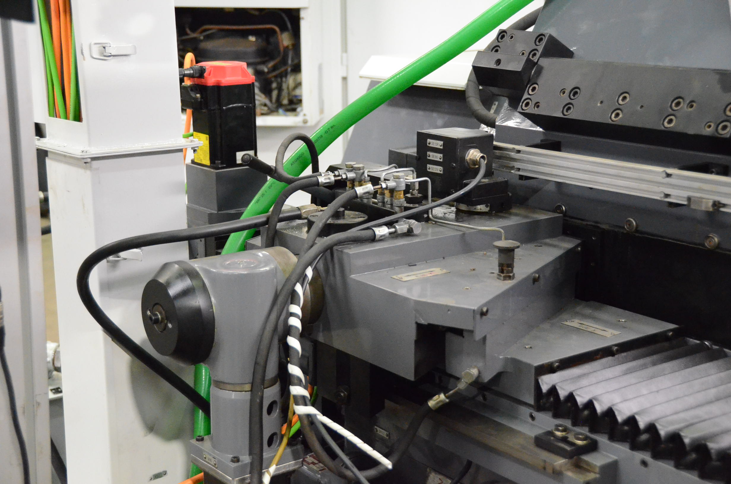 Usado 1997 ESTARTA 323 CNC Rectificadoras sin centros #4427