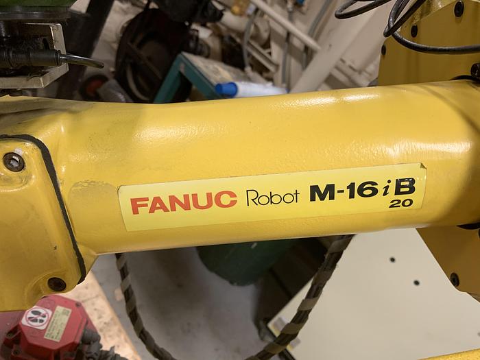 Used FANUC M16iB/20 6 AXIS CNC ROBOT WITH FANUC RJ3IB CONTROLLER