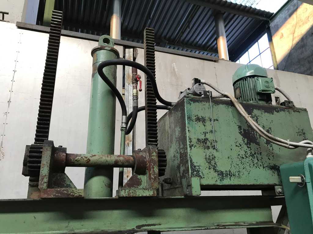 Usato Pressa snervatrice per legno massiccio 110×60