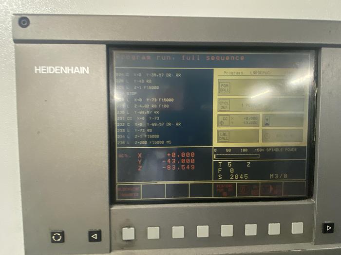 Used 2000 Bridgeport VMC 600/22 Digital Machining Center