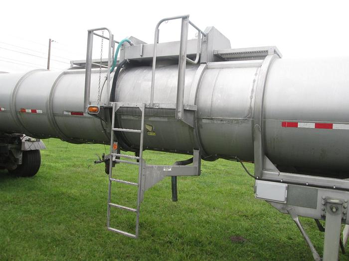Used 2011 Polar 4,000 Gallon Tank Trailer