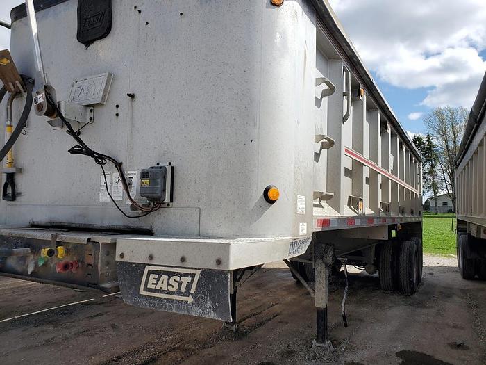 Used 2002 EAST D2002