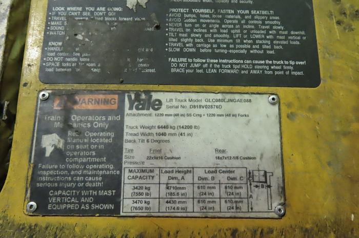 Used 8,000 POUND YALE MODEL GLC080LJNGAE088 FORKLIFT