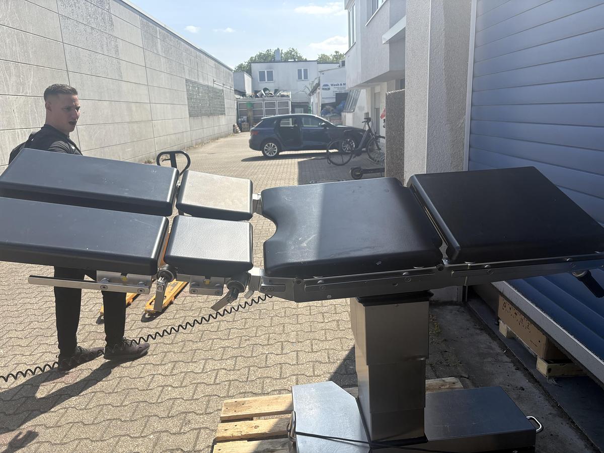 Used MAQUET 1130.01 Operating table