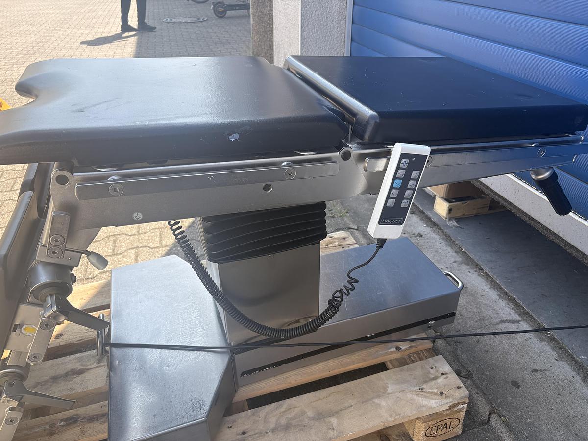 Used MAQUET 1130.01 Operating table