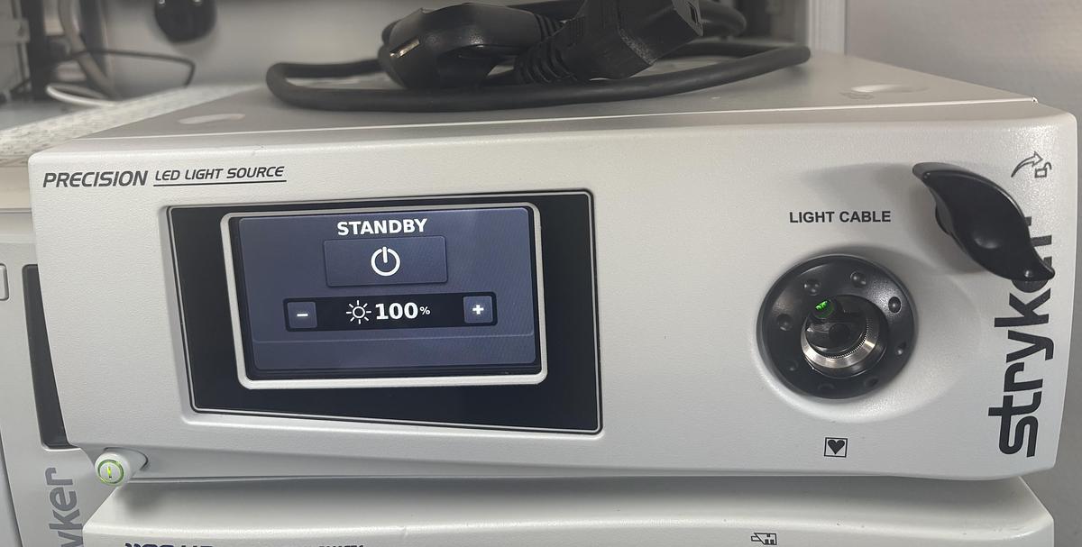 Used Stryker Precision LED Light Source 0220-220-000 | Endoscopy | Tested