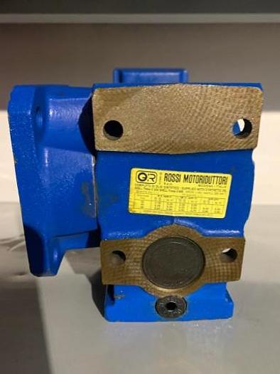 Rossi Motoriduttori MR V 40 UO3A reducer i:25 + HF