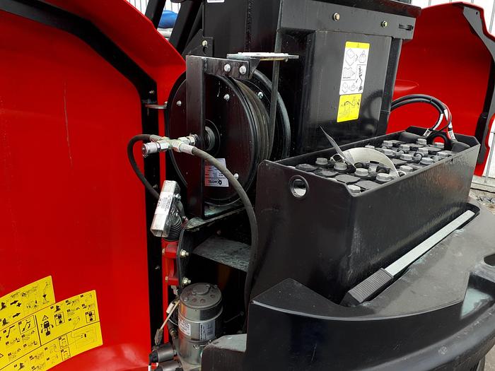 Used 2016 Manitou 100VJR Mast Boom Lift