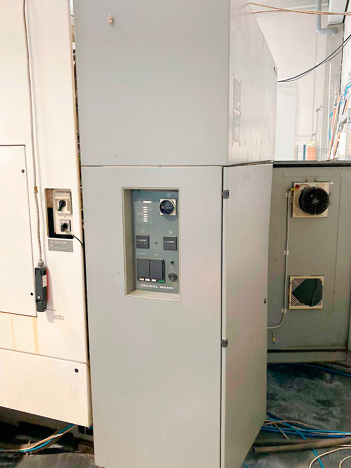 Used Deckel Maho DMU 60T  - CNC Machining centers - 2001