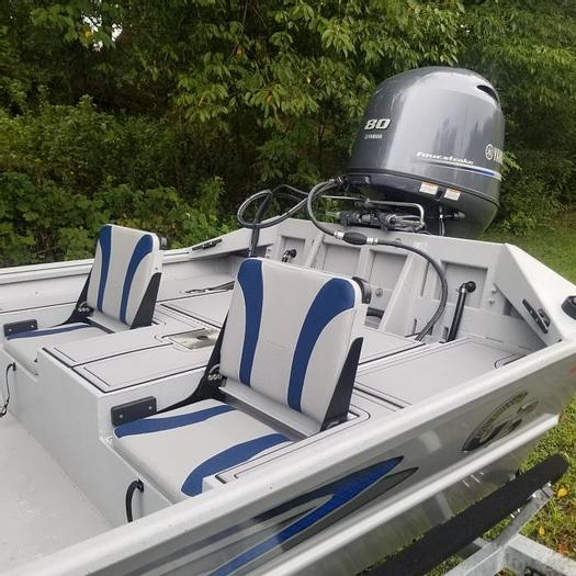 New 2022 G3 18 CCJ DLX Jet Tunnel Hull (Silver/Blue)