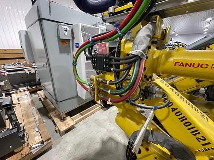 Used 2016 FANUC R-2000iB/250F 6 AXIS ROBOT WITH FANUC R30iB CONTROLLER