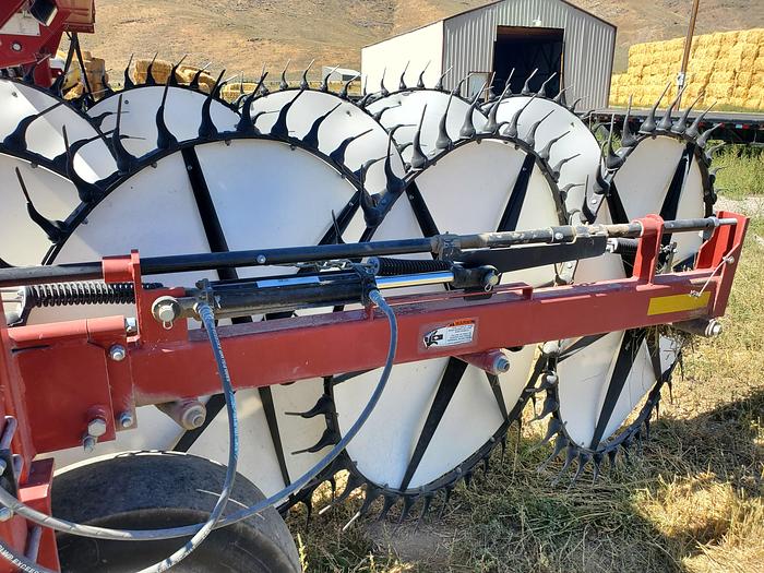 Used 2012 New Holland H5980 Wheel Rake