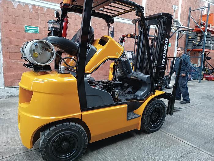 Usado 2019 HYUNDAI 25L-7A