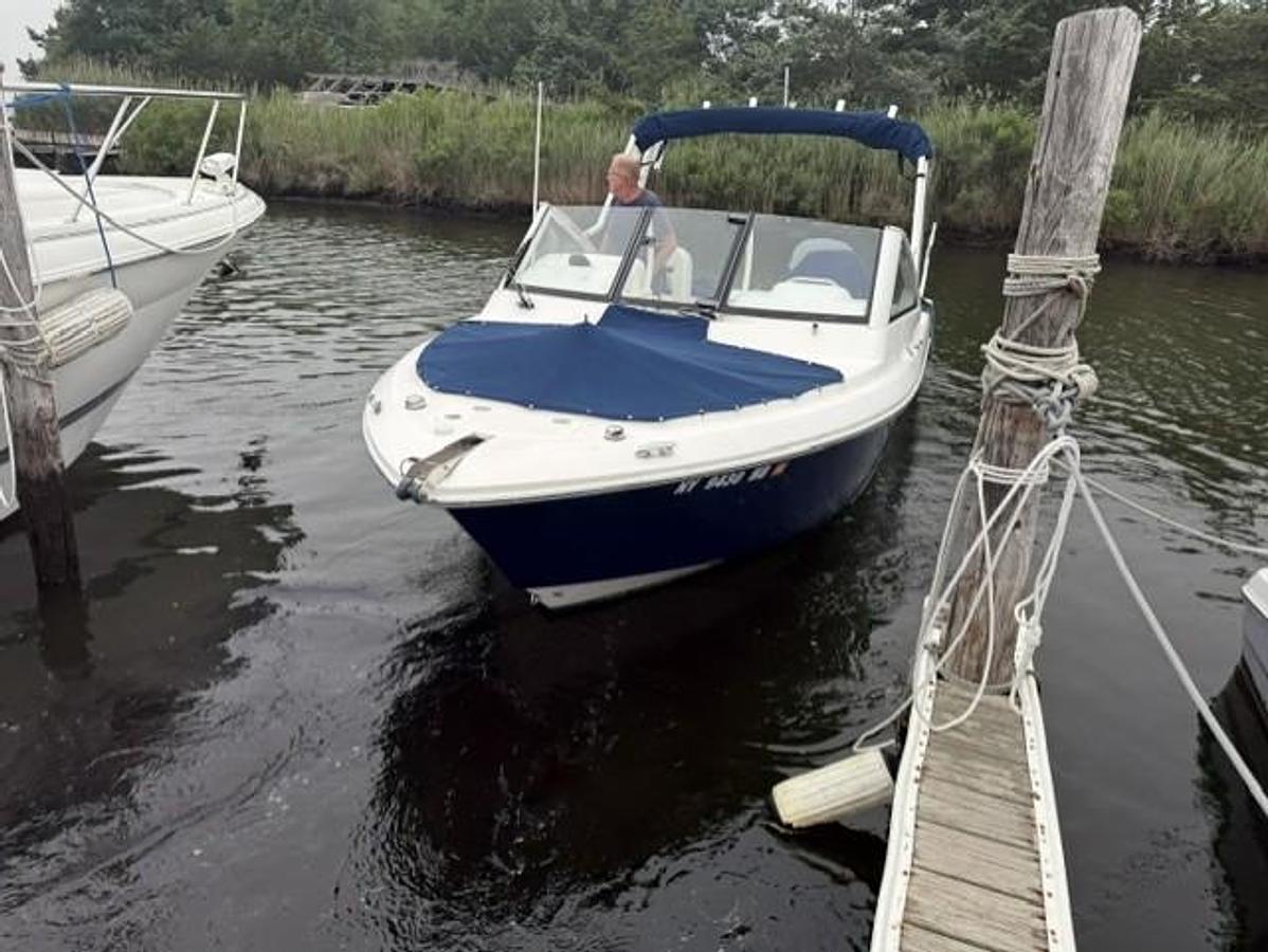 Used 2012 Everglades 230 DC