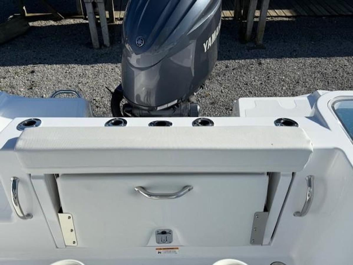 2025 Wellcraft 223 Fisherman