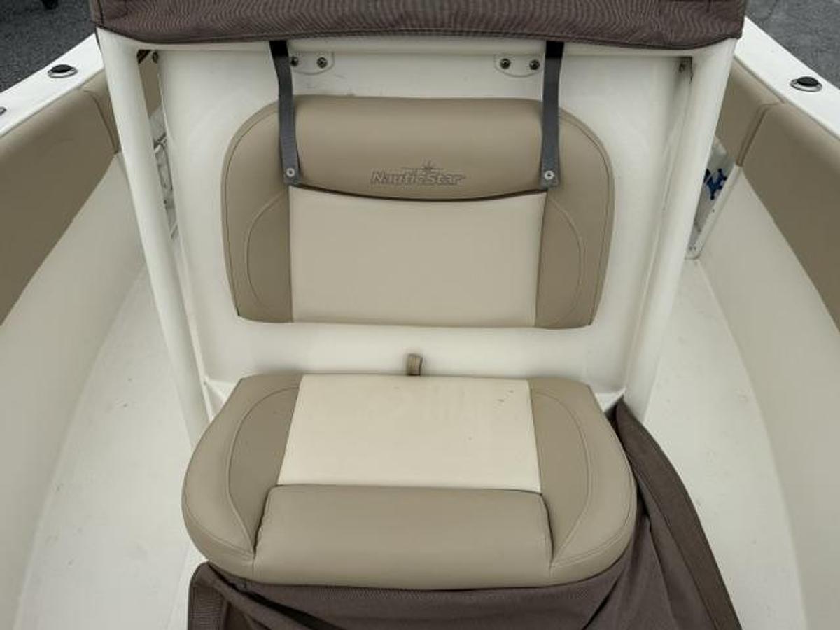 Used 2021 NauticStar 2102 Legacy
