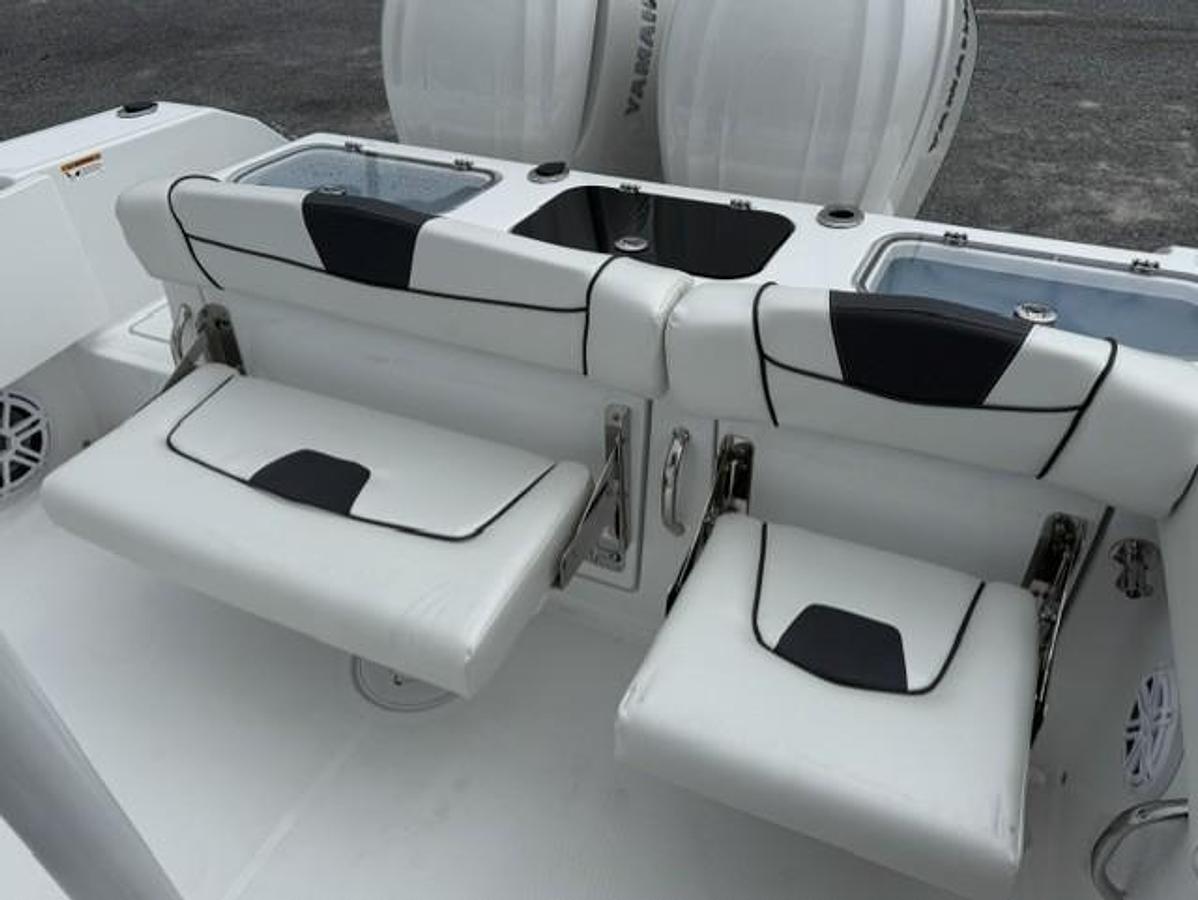 2026 Wellcraft 302 Fisherman