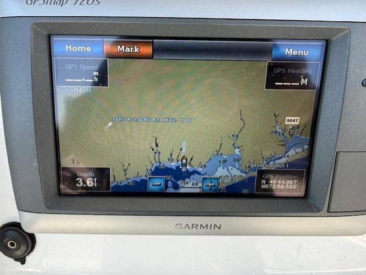 Used 2012 Sea Hunt Triton 225