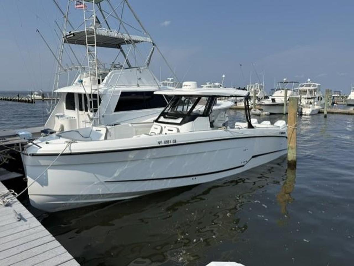 2026 Wellcraft 38 T-Top