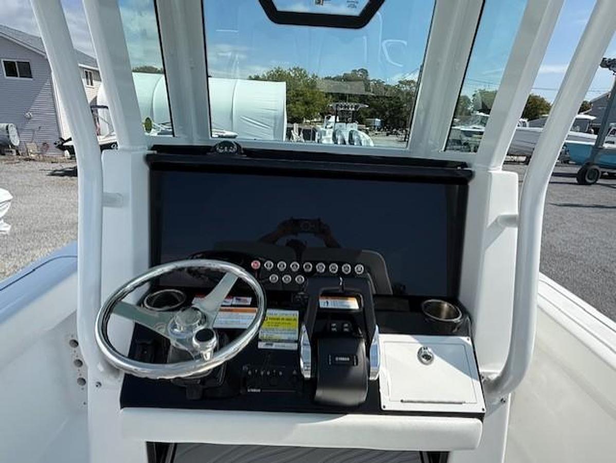 2025 Wellcraft 243 Fisherman