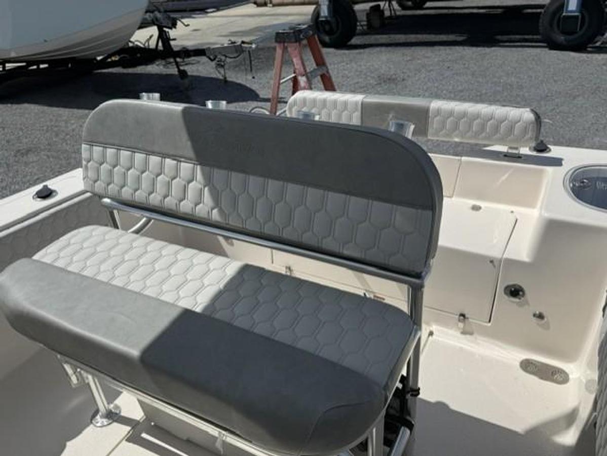 2027 Sea Chaser 22 HFC