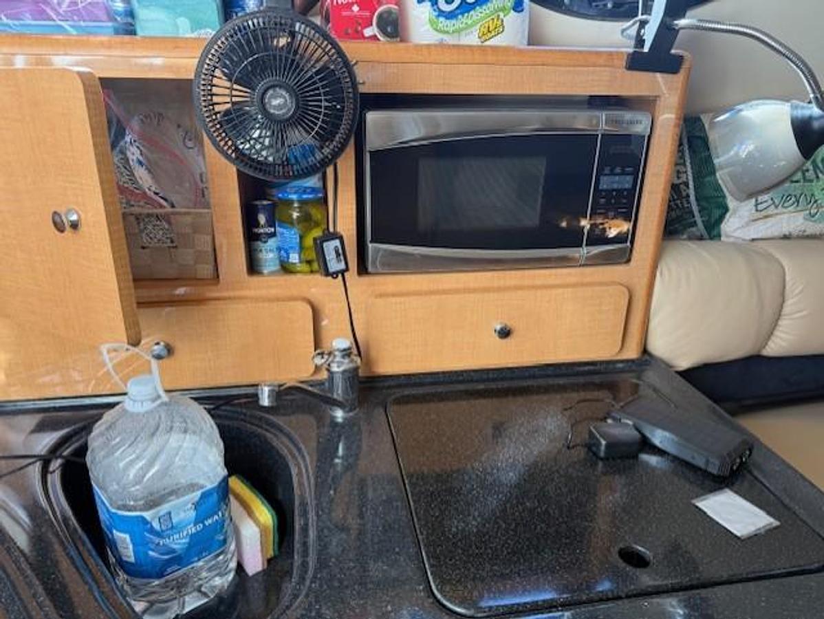 Used 2016 Glastron GS 289