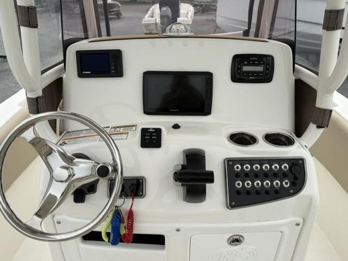 Used 2021 NauticStar 2102 Legacy