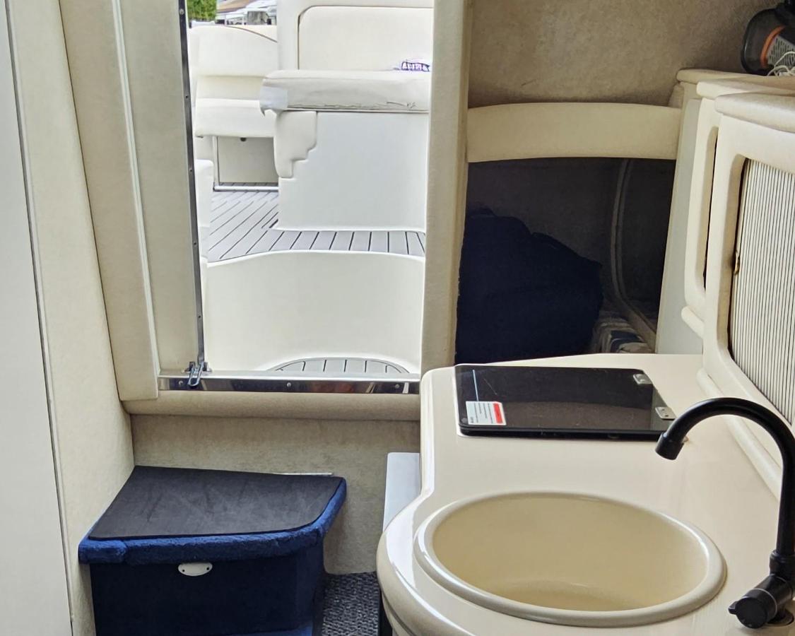 Used 1999 Sea Ray 260 Sundancer