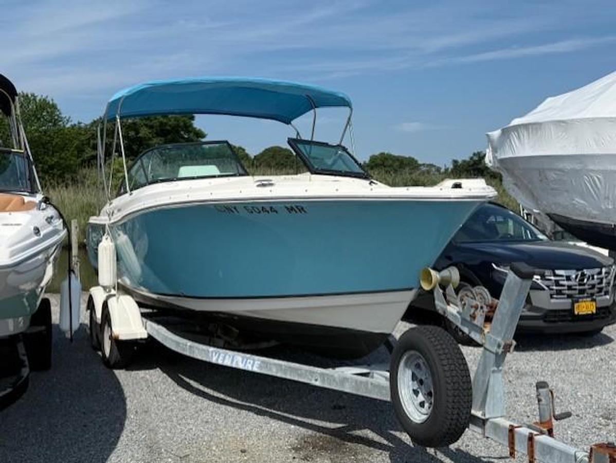 Used 2020 NauticStar 2302 Legacy Dual Console