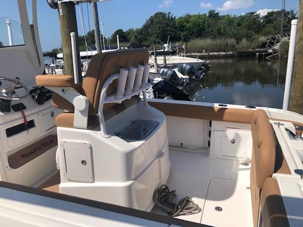 2023 NauticStar 24 XS