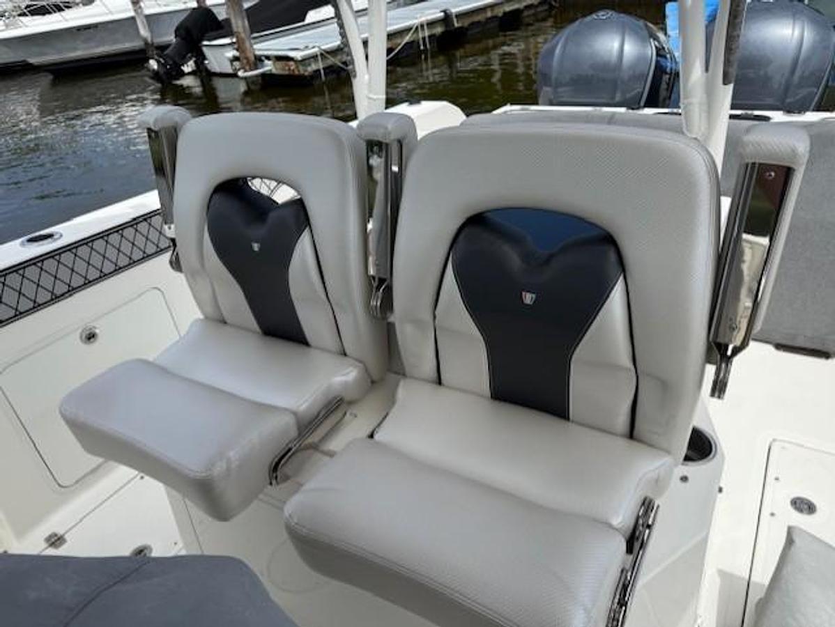 Used 2018 Wellcraft 302 Fisherman