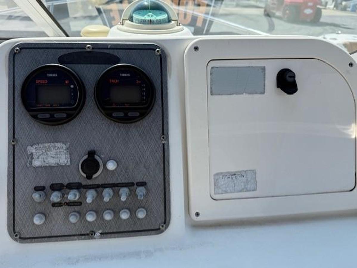 Used 2004 Glastron 213 WA