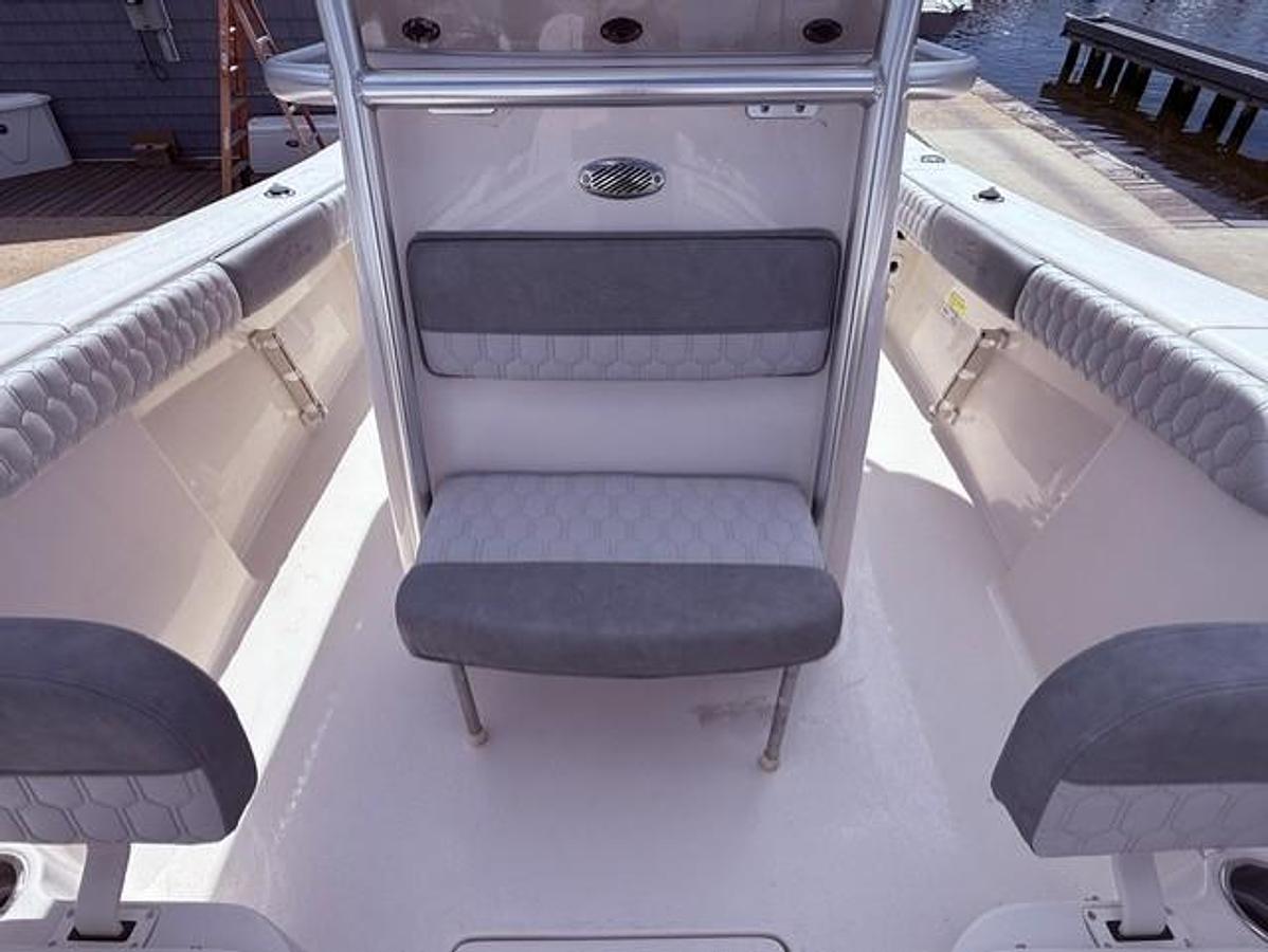 2027 Sea Chaser 24 HFC