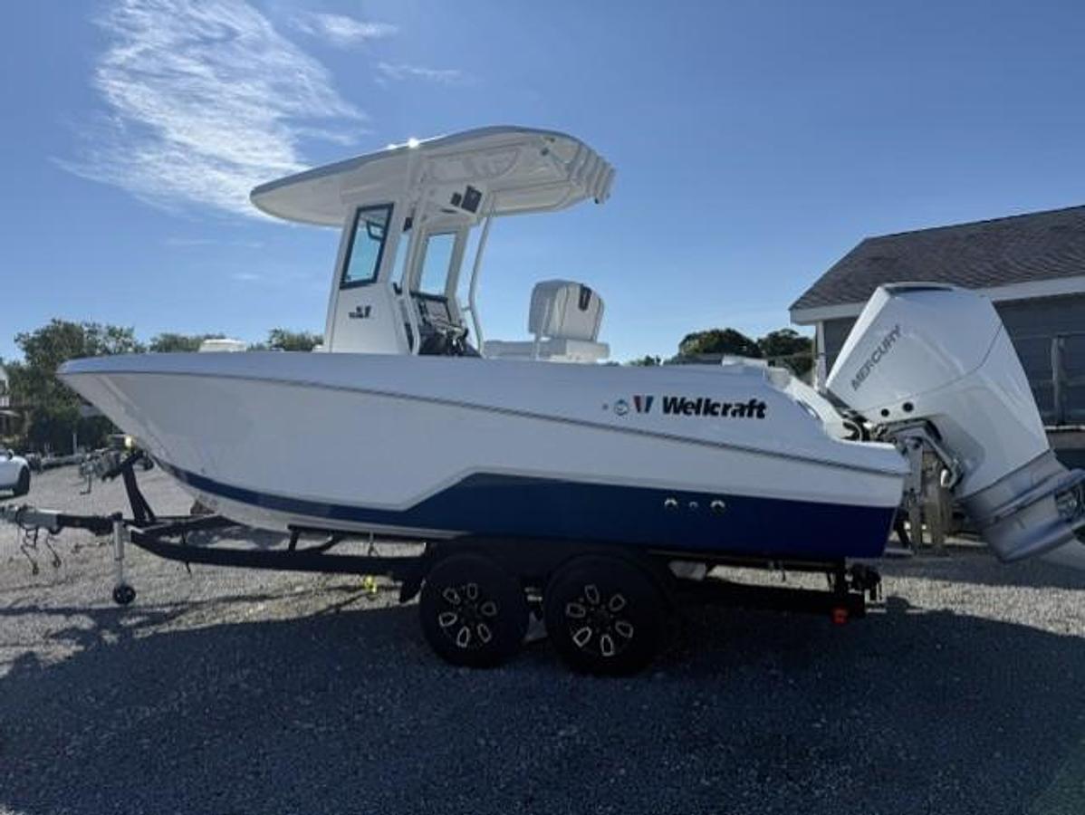 2027 Wellcraft 243 XB