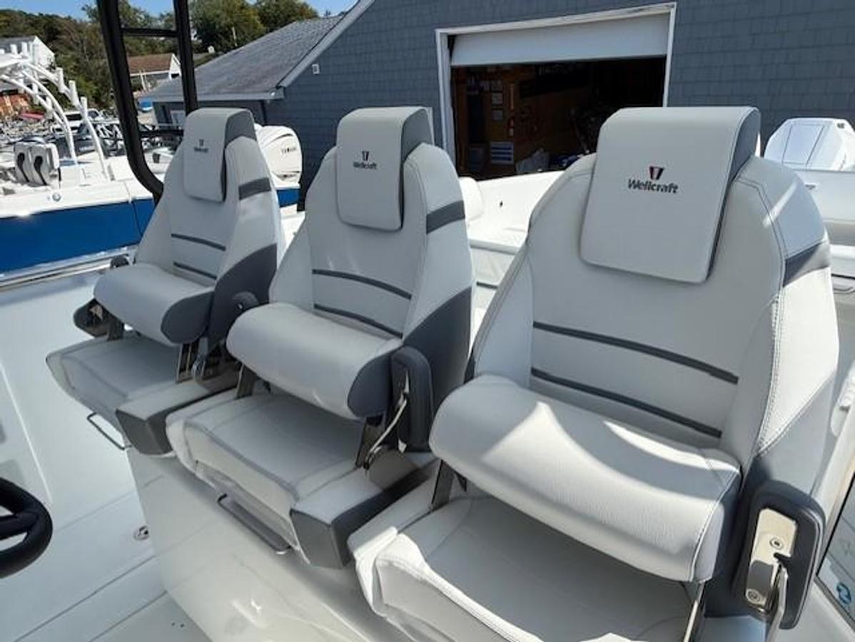 2026 Wellcraft 38 T-Top