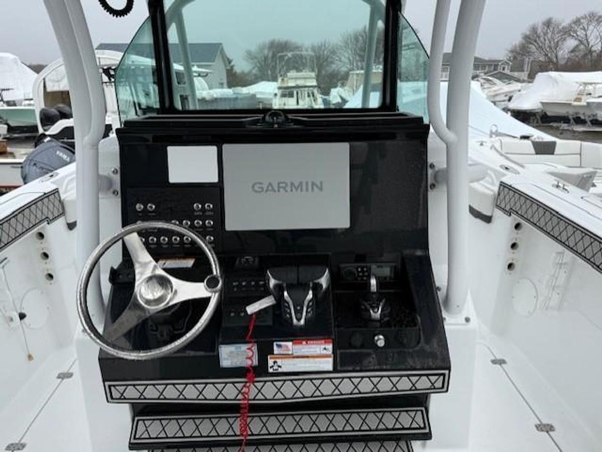 2024 Wellcraft 302 Fisherman