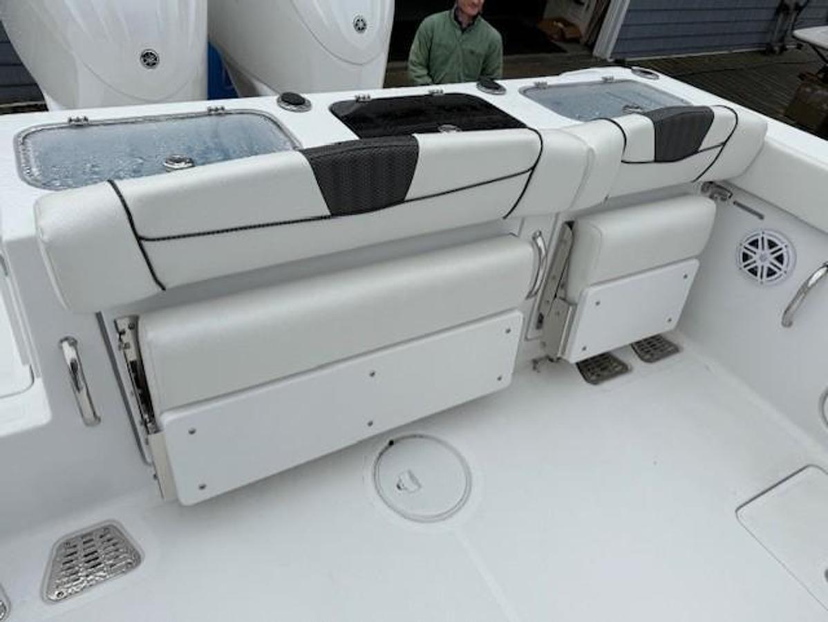 2024 Wellcraft 302 Fisherman