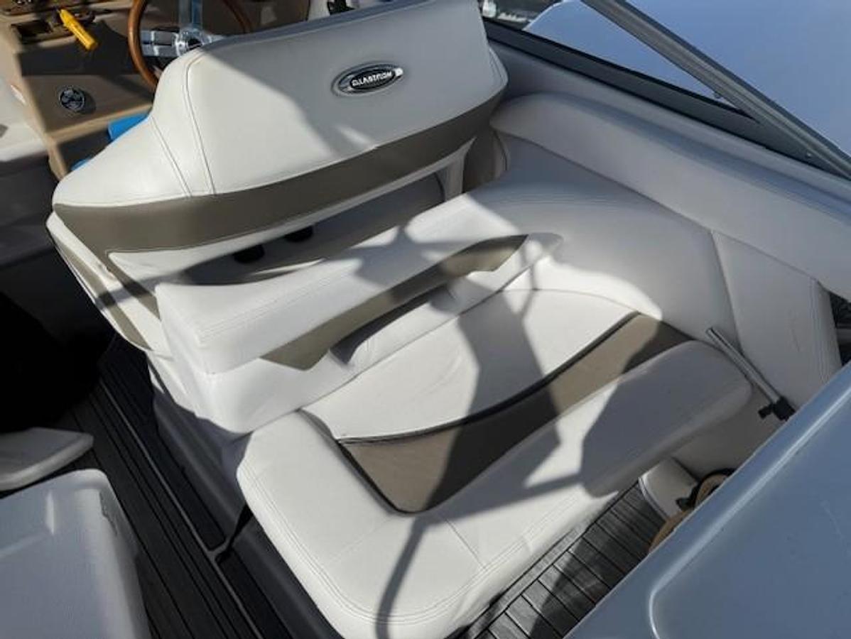 Used 2016 Glastron GS 289