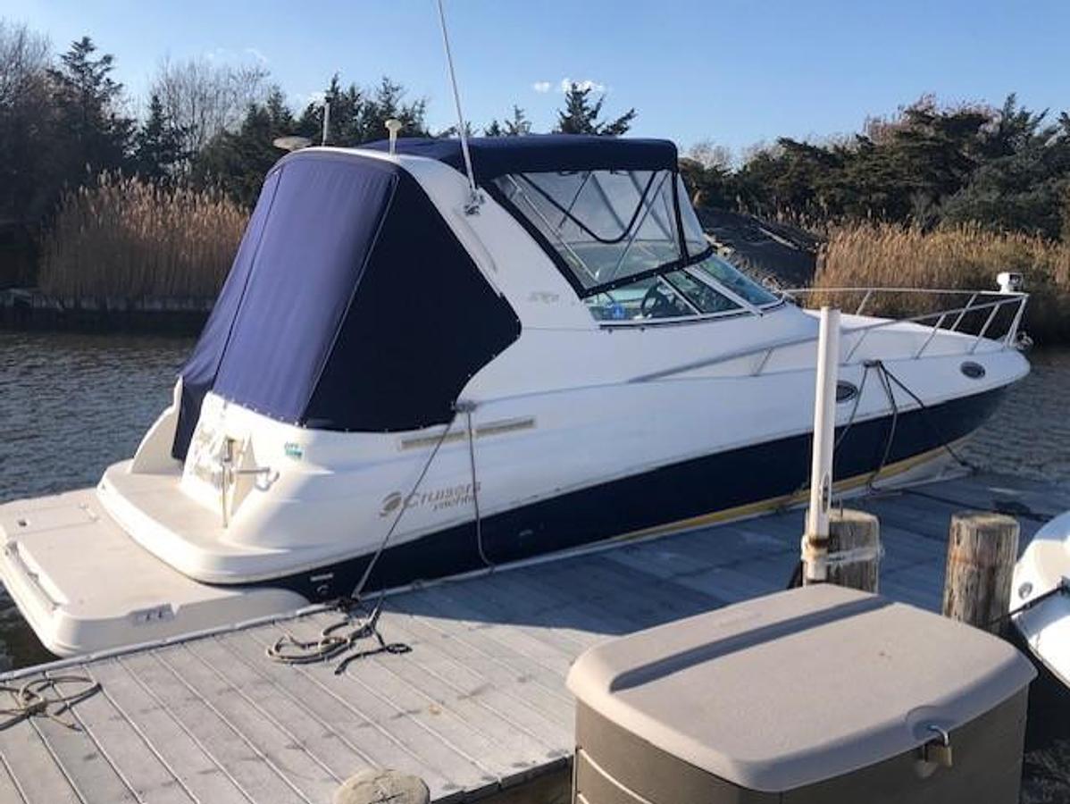 Used 2004 Cruisers Yachts 280 Express