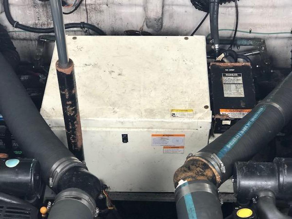 Used 2001 Wellcraft 3300 Martinique