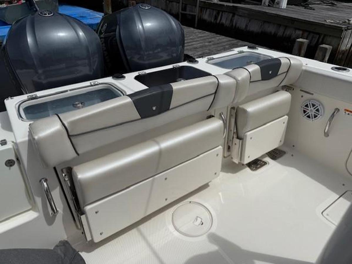 Used 2018 Wellcraft 302 Fisherman