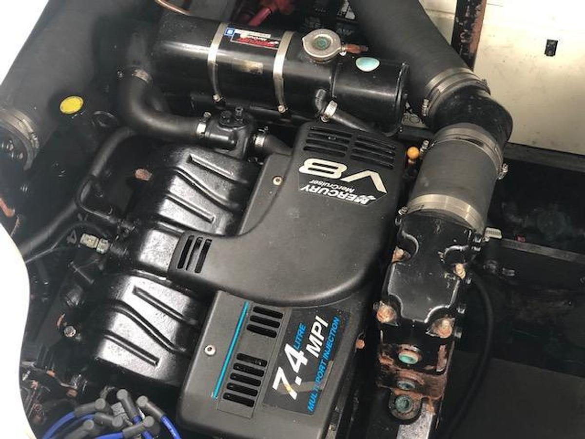 Used 2001 Wellcraft 3300 Martinique