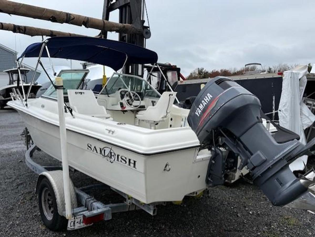 Used 2001 Sailfish 198 DC