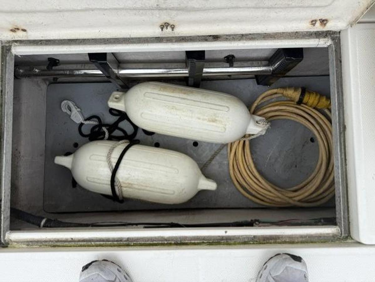 Used 2000 Wellcraft 290 Coastal